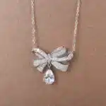 Collier couple noeud papillon pour femme 1