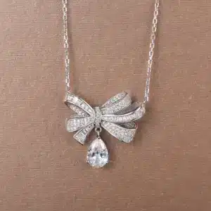 Collier couple noeud papillon pour femme 1