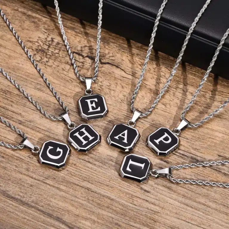 Collier couple initiales noir et argent 3