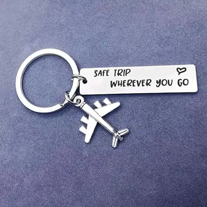 Porte-clés couple qui voyage 3