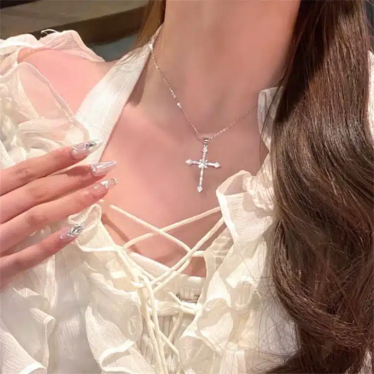 Collier couple croix brillante pour femme 2