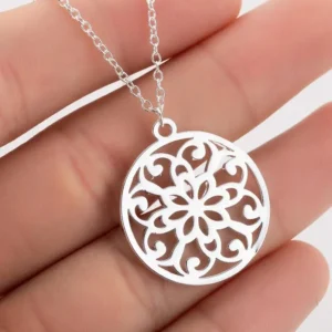 Collier fleur mandala pour femme 1
