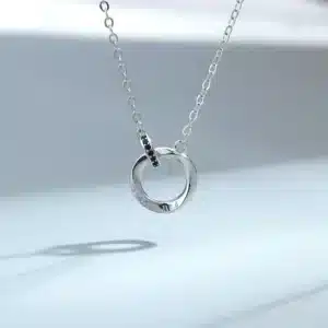 Collier rond ajouré argent pour femme 1