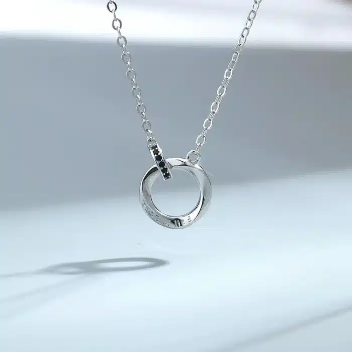 Collier rond ajouré argent pour femme 1