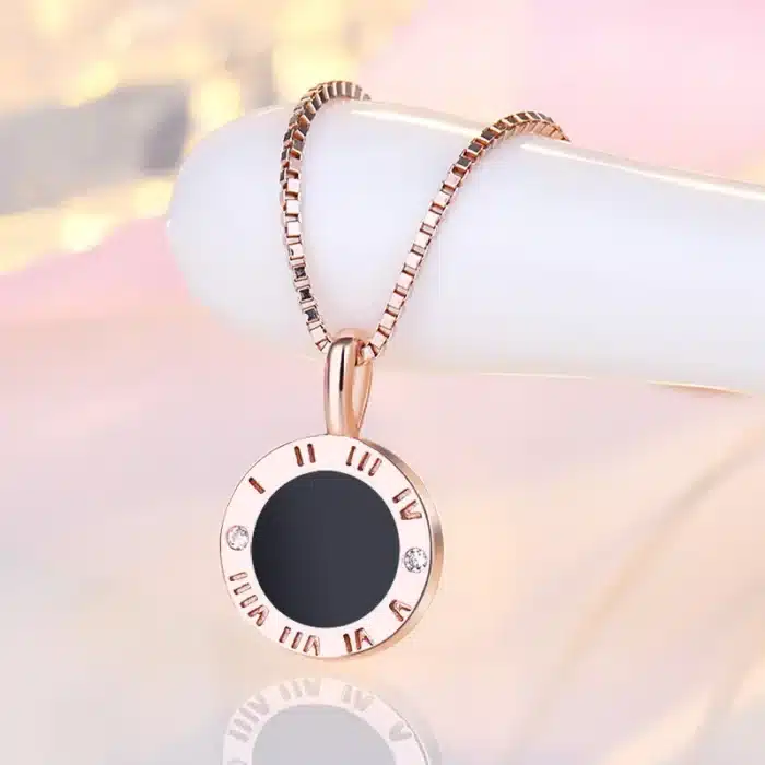 Collier femme rond chiffré 1