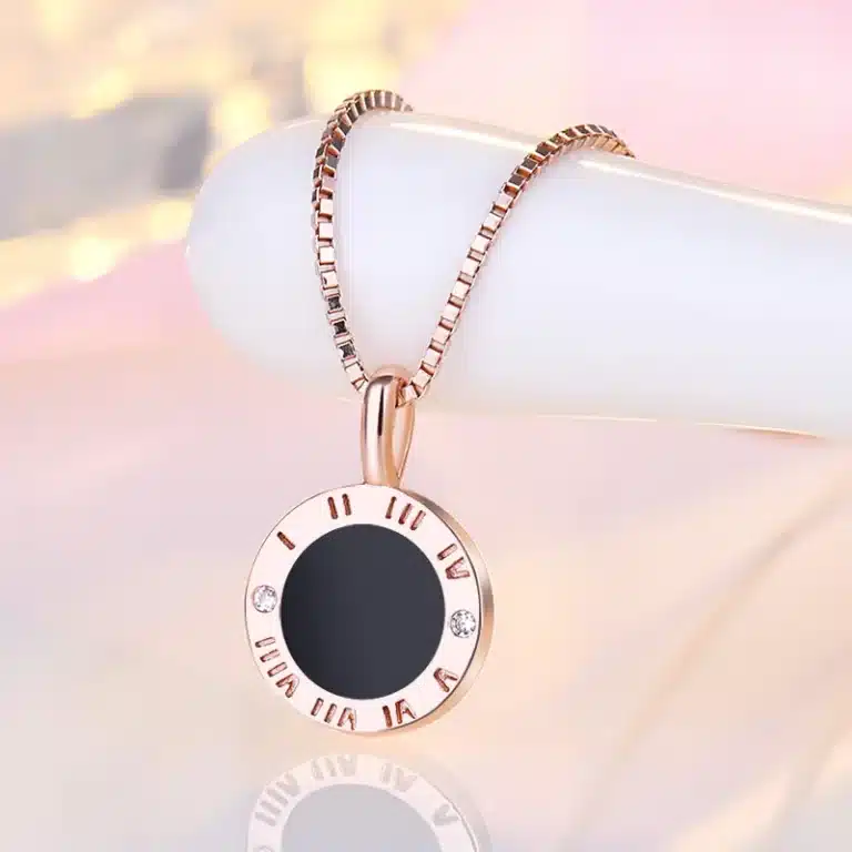 Collier femme rond chiffré 1