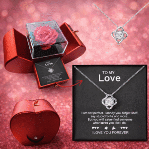 Boite à bijoux pomme avec rose éternelle et collier couple