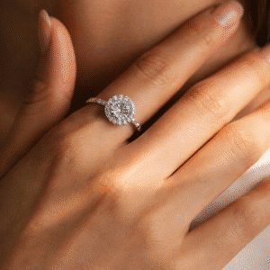 Bague de promesse ronde pour femme