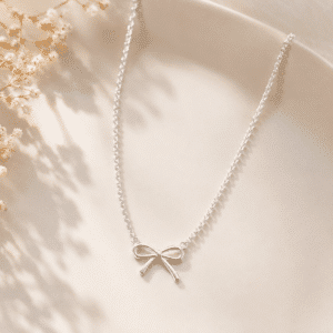 Collier noeud femme minimaliste
