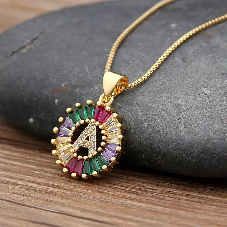 Collier femme initiale multicolore 1