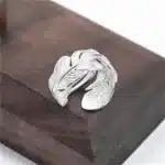 Bague de promesse femme plume argentée 3