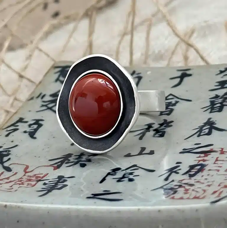 Bague femme vintage cabochon ovale rouge 1