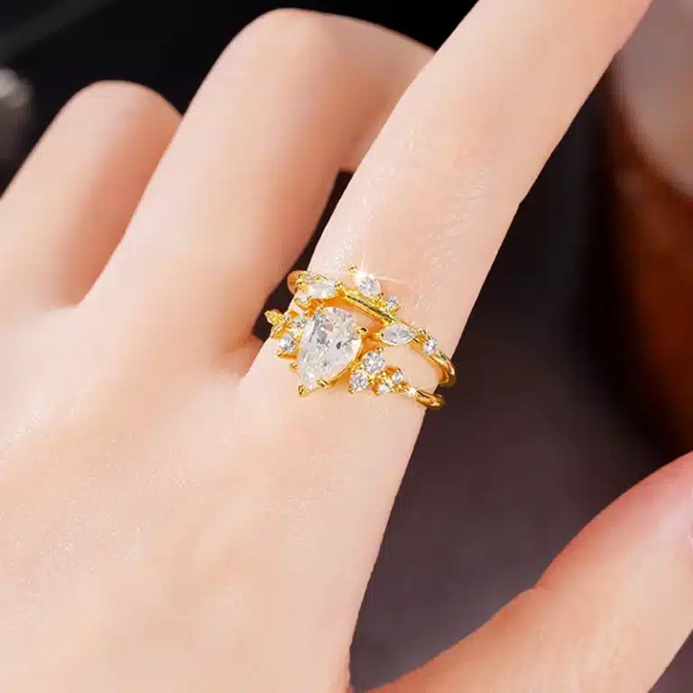 Bague femme fleur dorée pierre et goutte 6