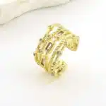 Bague femme manchette dorée ajourée brillante 1