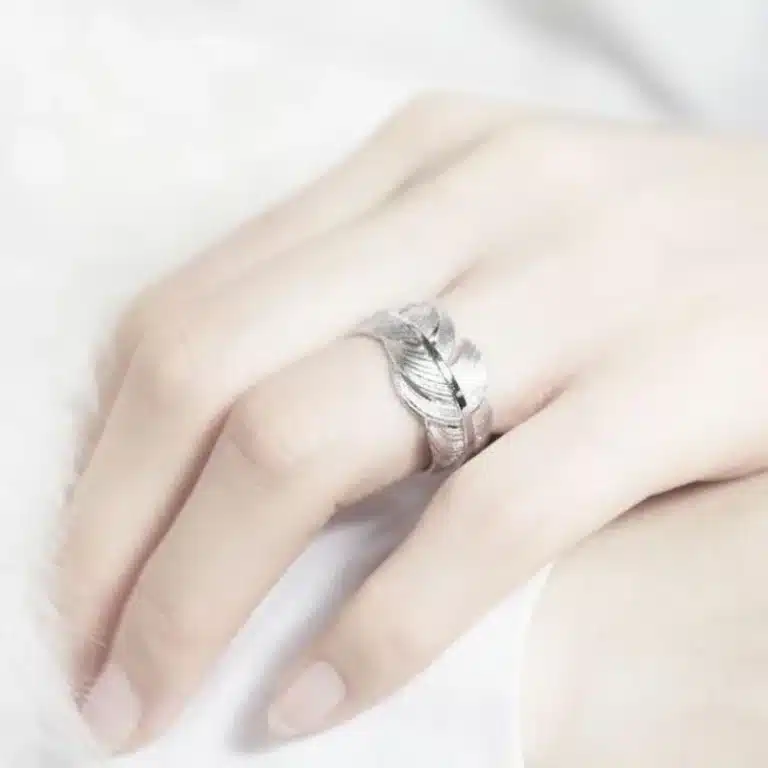 Bague de promesse femme plume argentée 4