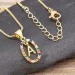 Collier femme lettre colorée 2