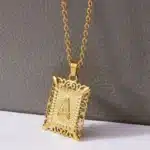 Collier femme personnalisé cadre initiale 1