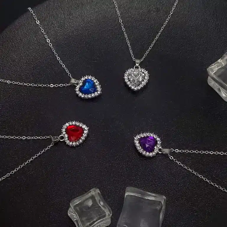 Collier femme coeur pierre colorée brillante 1