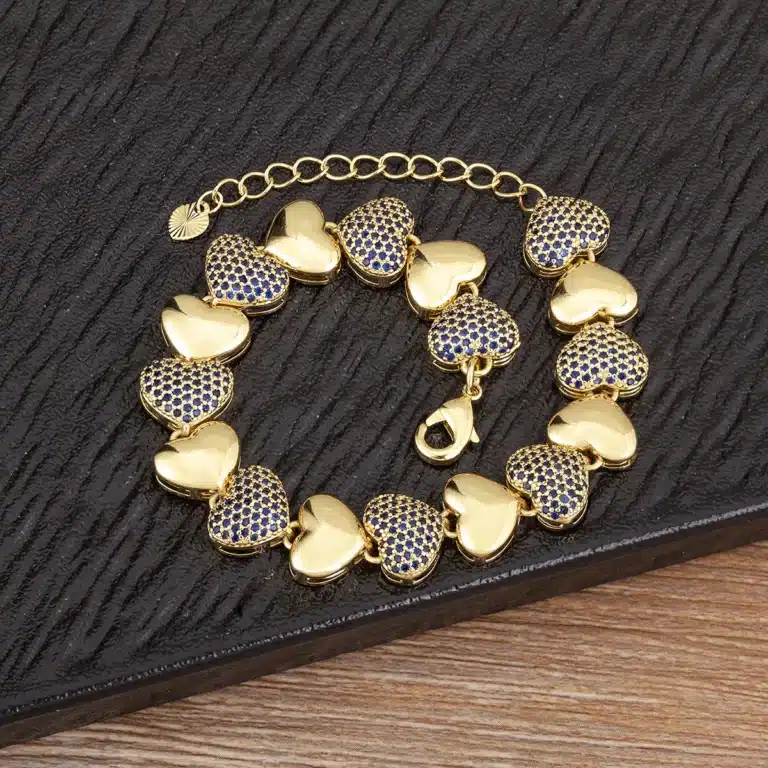 Bracelet femme coeurs épais dorés 3