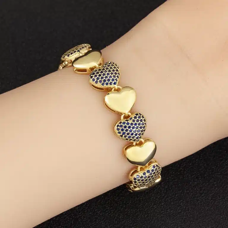 Bracelet femme coeurs épais dorés 2