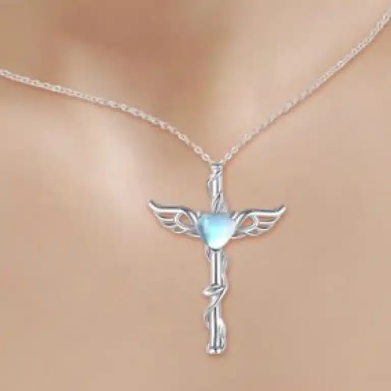 collier femme épée ailée coeur bleu 1