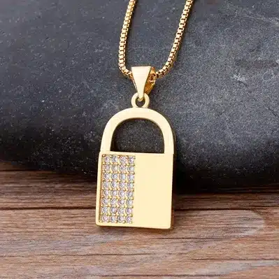 Collier femme cadenas plat doré brillant 1