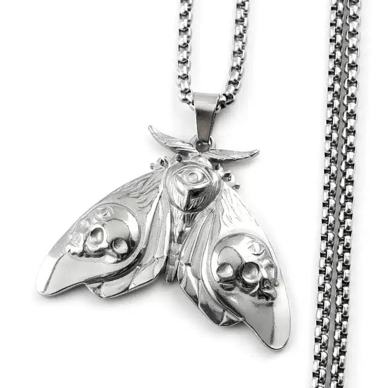 Collier couple papillon de nuit gothique 4