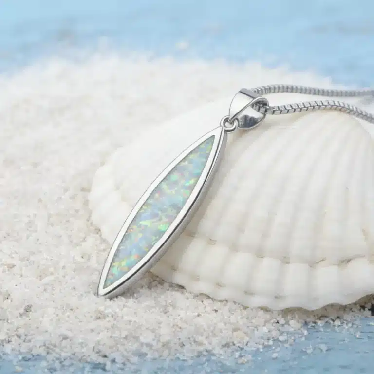 Collier femme opale allongé 4