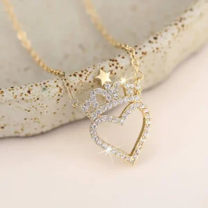 Collier femme coeur doré brillant avec couronne 1