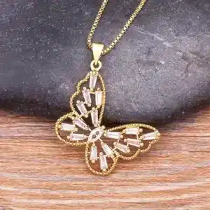 Collier femme papillon doré et blanc ajouré 1