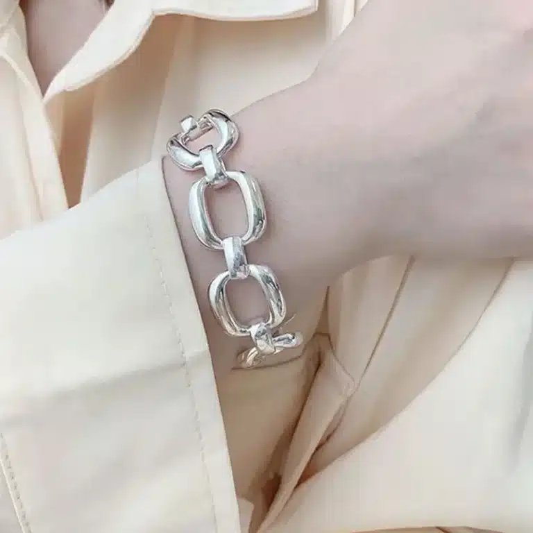 Gros bracelet femme 1