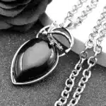 Collier femme pendentif feuille noire 1