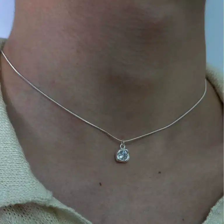 Collier solitaire rond brillant femme 1