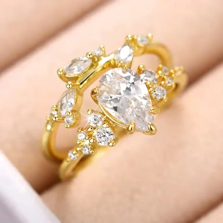Bague femme fleur dorée pierre et goutte 2