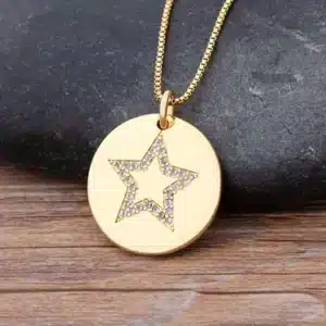 Collier femme médaille avec étoile brillante 1