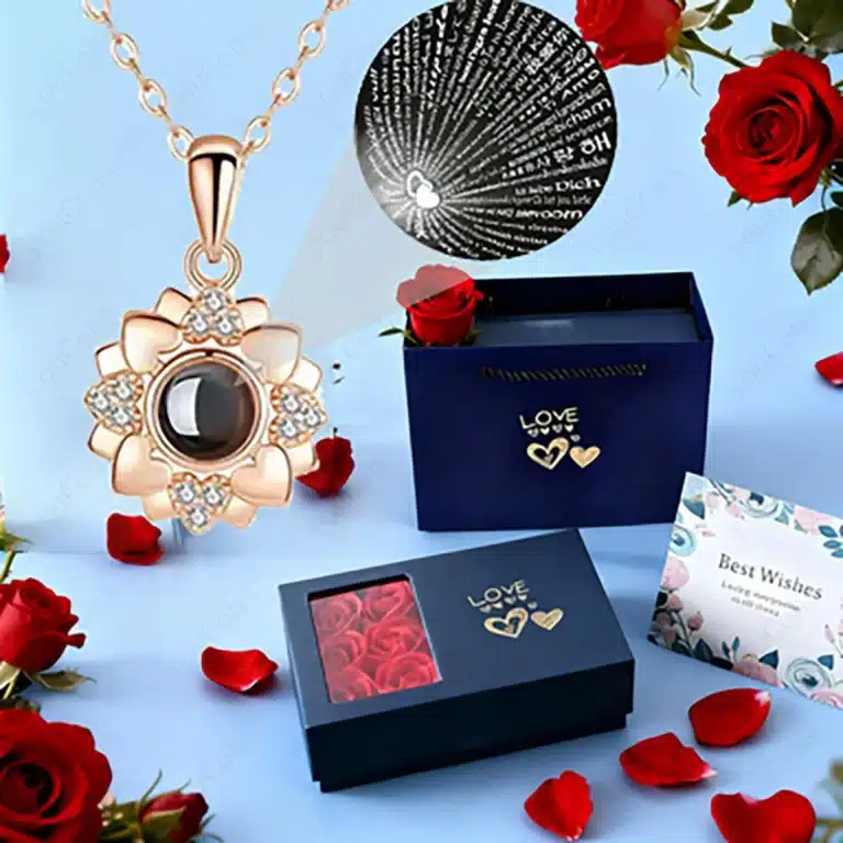 Boîte roses éternelles avec collier fleur projection femme 1