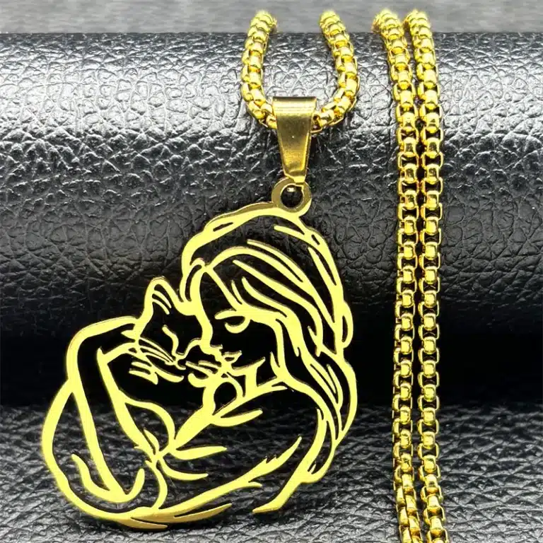 Collier femme avec chat 2