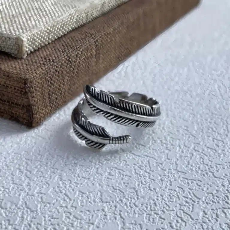 Bague feuilles vintage pour femme 1