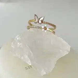 Bague papillon et fleur dorée perles blanches 1