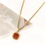 Collier femme pierre carrée 4