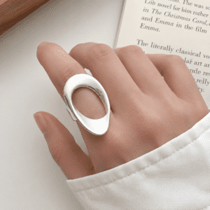 Grosse bague femme moderne