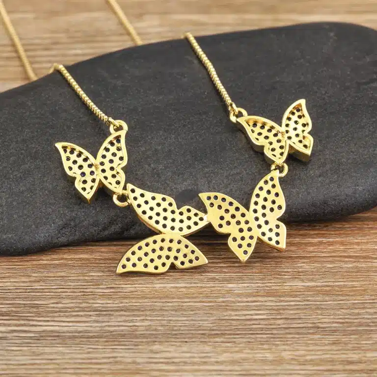 Bijou collier femme papillons colorés 3