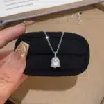 Collier femme clochette argentée 1