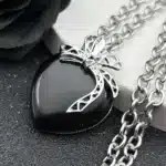 Collier femme gothique coeur noir et argent 1