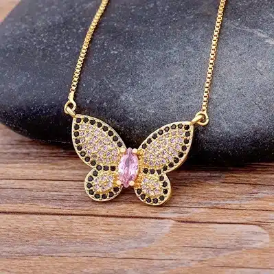 Collier femme papillon brillant rose et noir 1