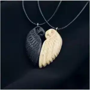 Collier couple ange démon bois 1