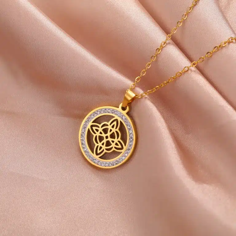 Collier pendentif celtique femme 1