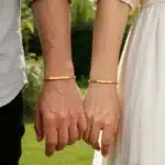 Gourmettes personnalisées dorées pour couple 1