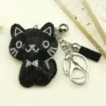 Porte-clés femme chat noir brillant strass 4