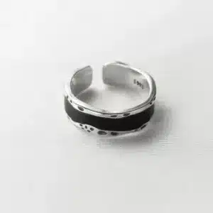 Bague femme bicolore argent et noire 1